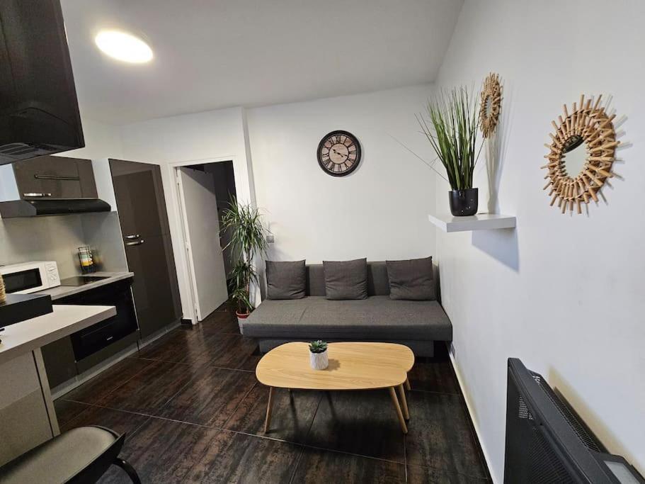 Appartement Proche Metro Paris Pantin Exterior photo
