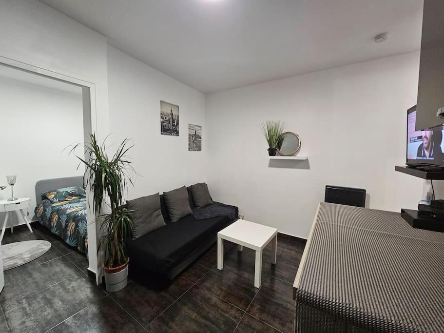 Appartement Proche Metro Paris Pantin Exterior photo